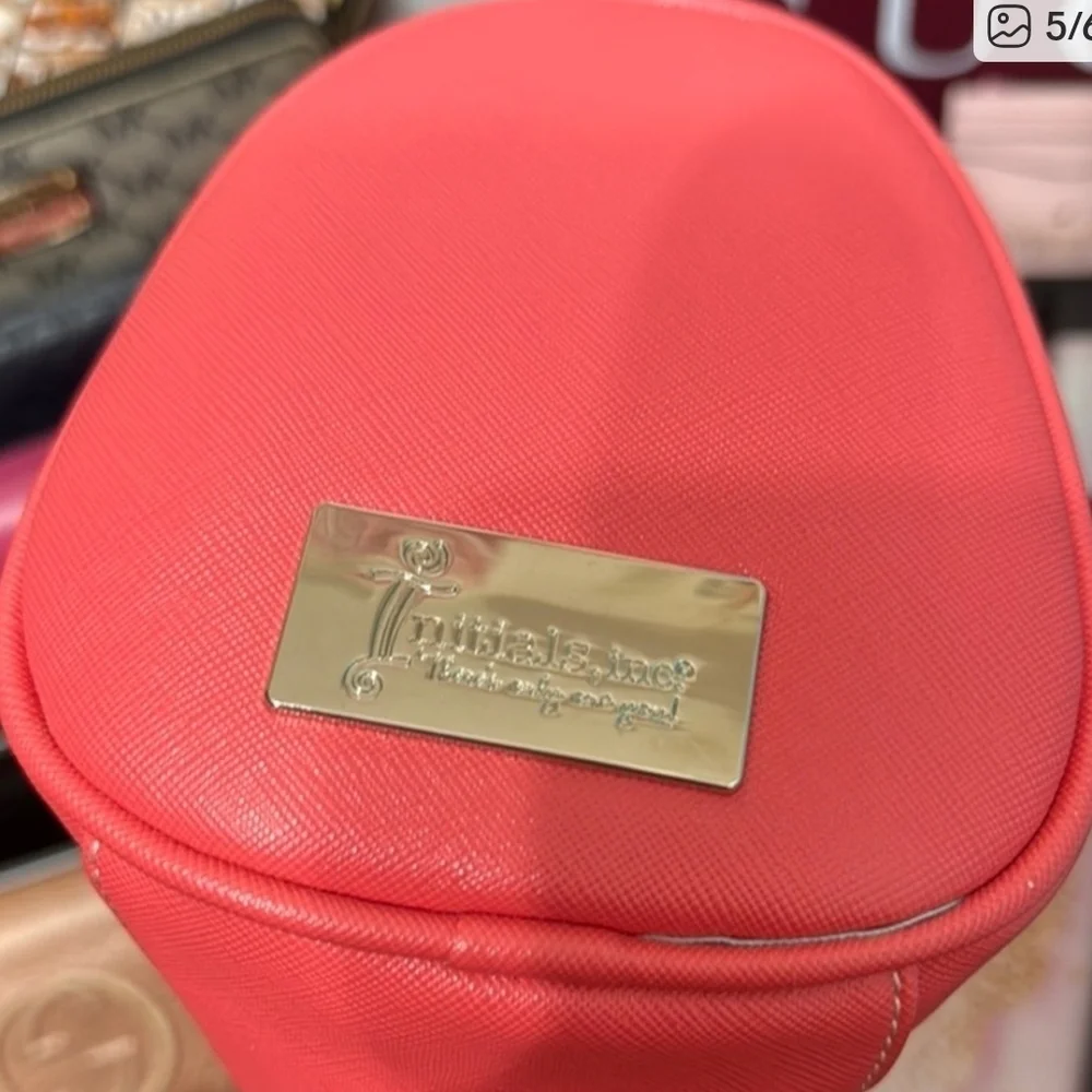 Initials, Inc Coral Barrel Bag NWOT - Picture 2 of 11